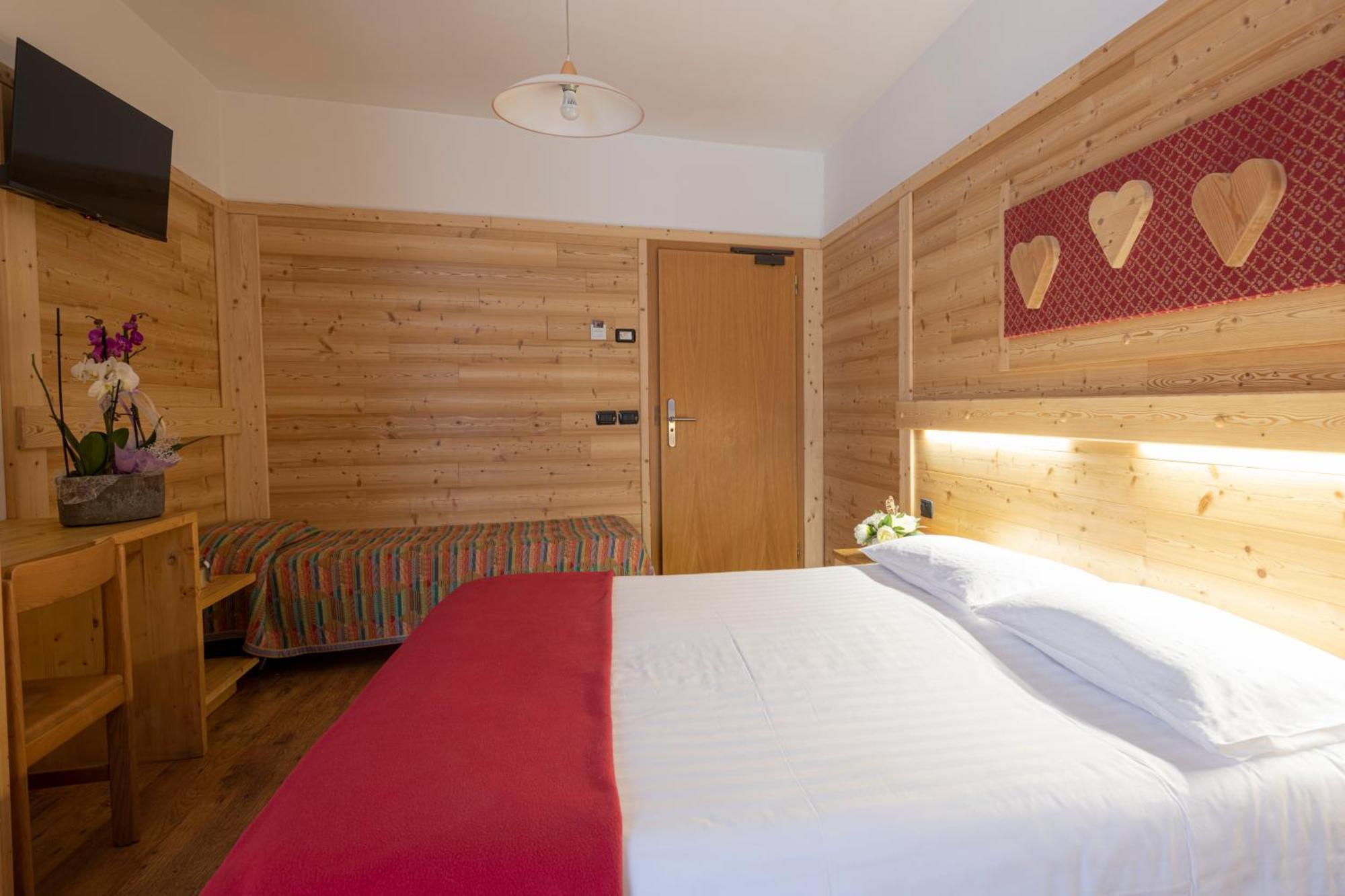 Hotel Cova Pellizzano Luaran gambar