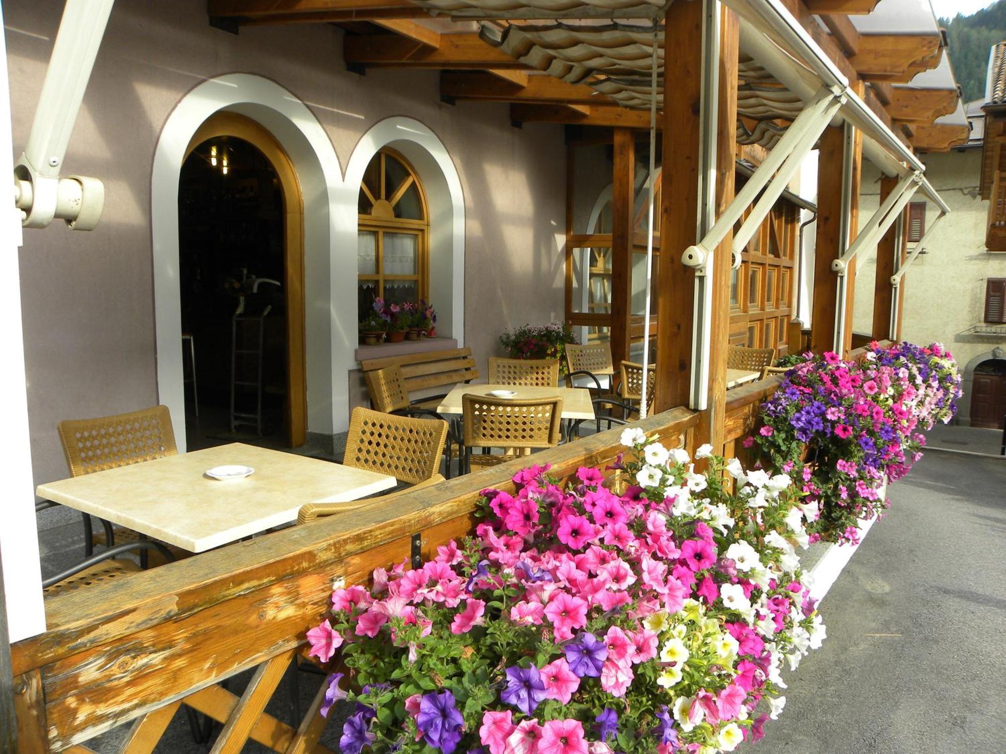 Hotel Cova Pellizzano Luaran gambar