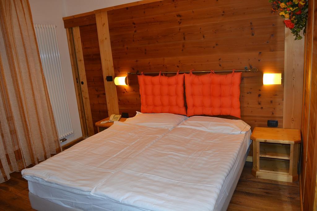 Hotel Cova Pellizzano Luaran gambar